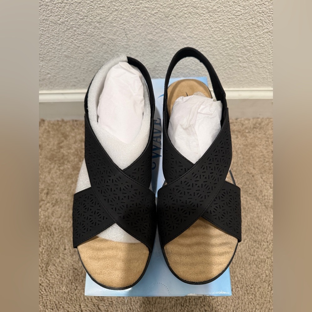 “New”Black CLAUDIA Slingback Sandals size9 - Picture 1 of 5